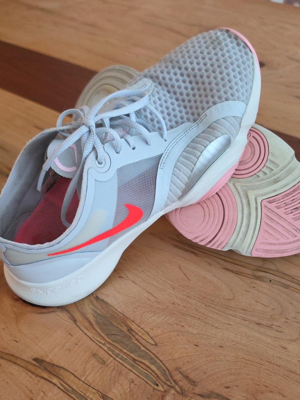 Nike Women's Light Gray and Coral Running Sneakers